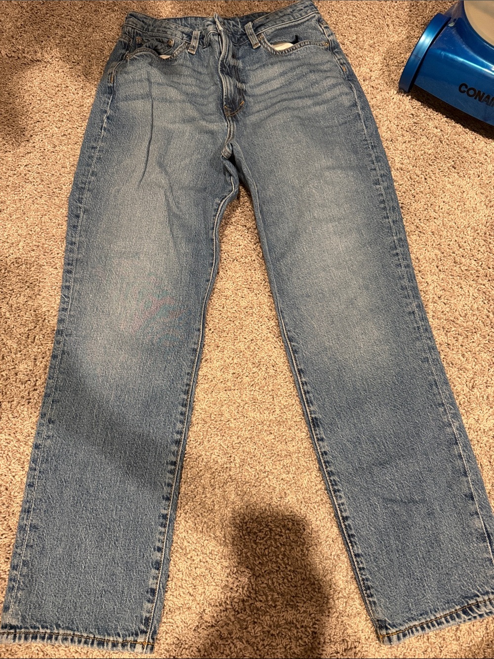 H&M Women's Straight Jeans in Light Blue Wash